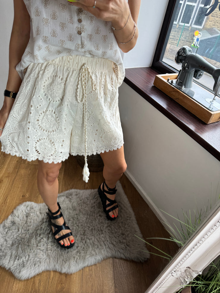 BOHO BRODERIE SHORTS -  The Style Society Boutique 