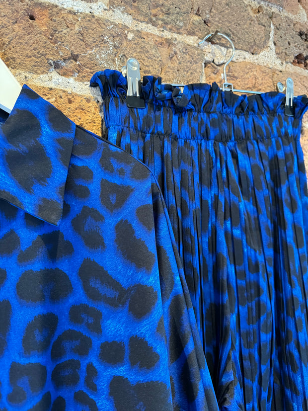 BLUE LEOPARD PLEATED TROUSER -  The Style Society Boutique 