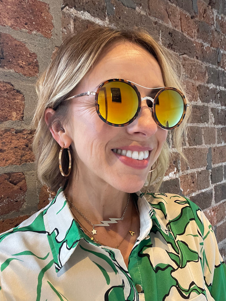 MIRRORED LENS SUNNIES -  The Style Society Boutique 